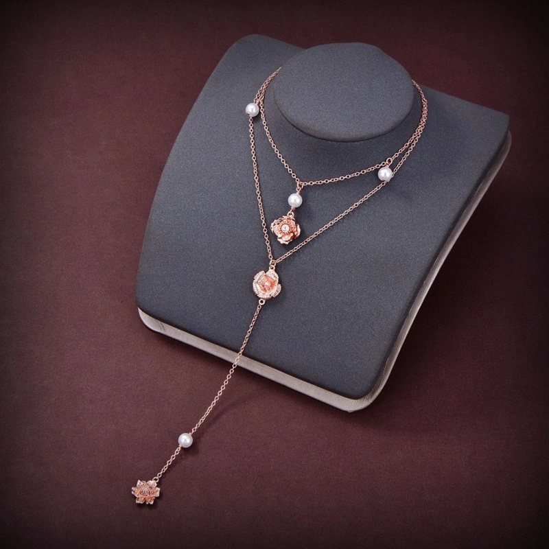 Flexible Christian Dxxr Earrings 294970