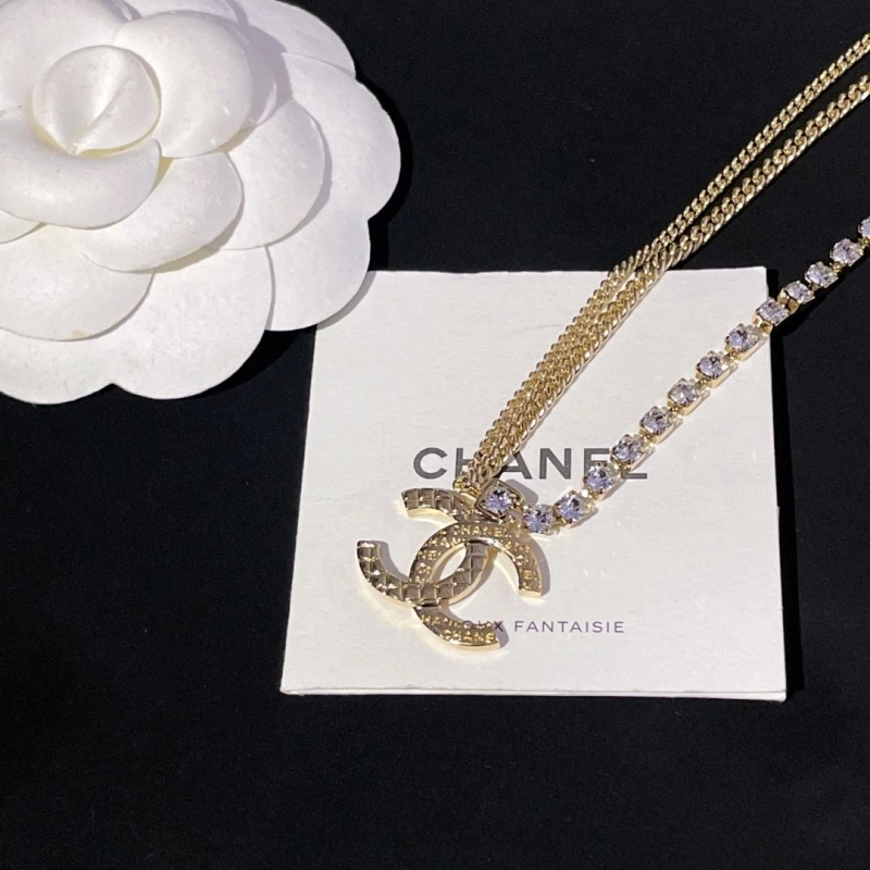 Elegant Chxnxl Necklaces 288319