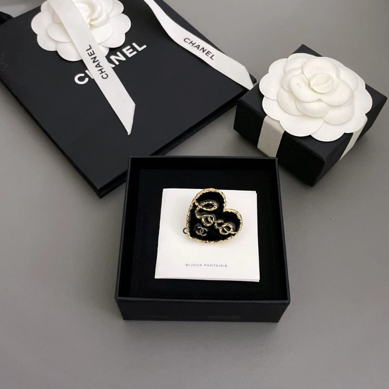 Chxnxl Brooches Refined 289343