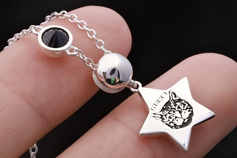 Cozy Gxccx Necklaces 305325