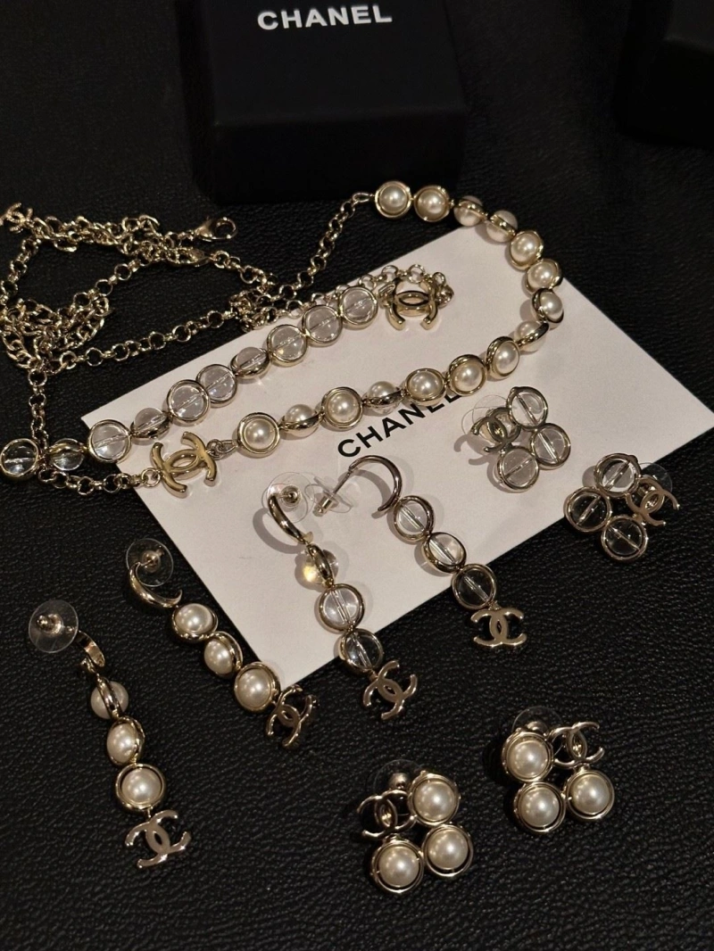 Comfortable Chxnxl Earrings 289095
