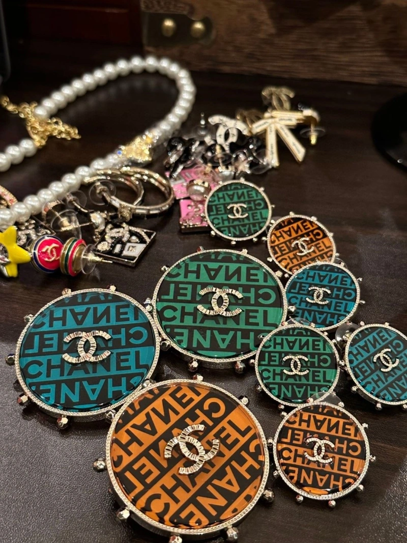 Reliable Chxnxl Earrings 289107