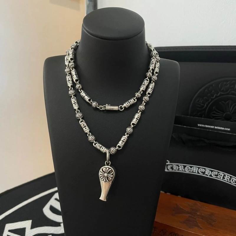 EyeCatching Chrxmx Hxxrts Necklaces 299845