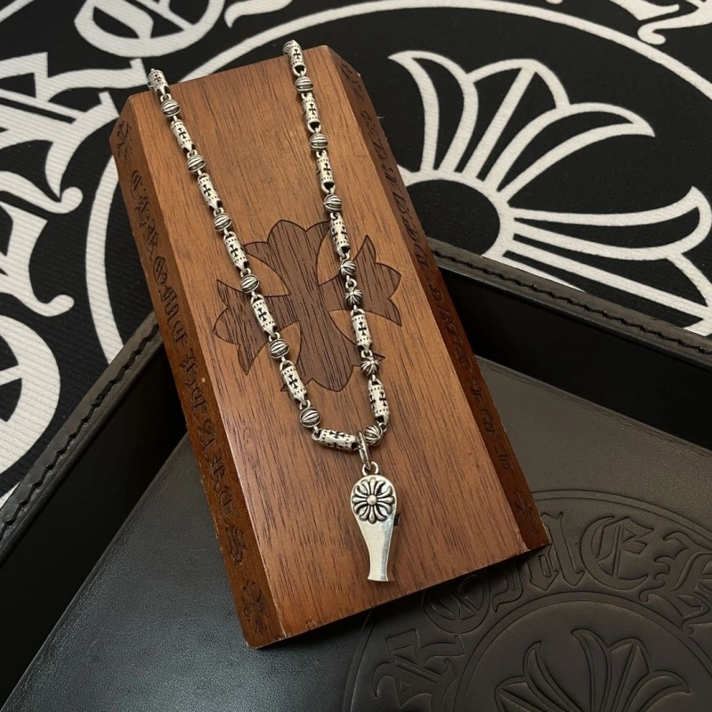 EyeCatching Chrxmx Hxxrts Necklaces 299845