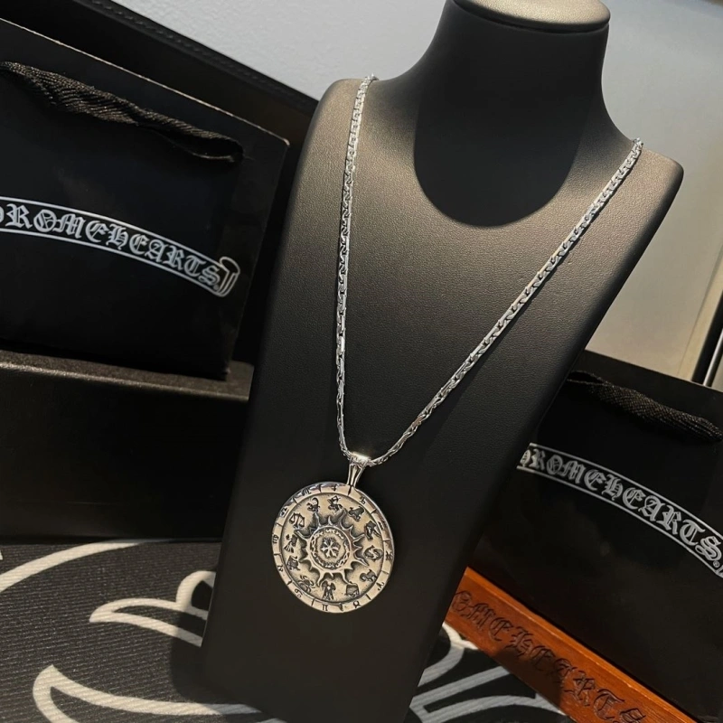 Stylish Chrxmx Hxxrts Necklaces 299847