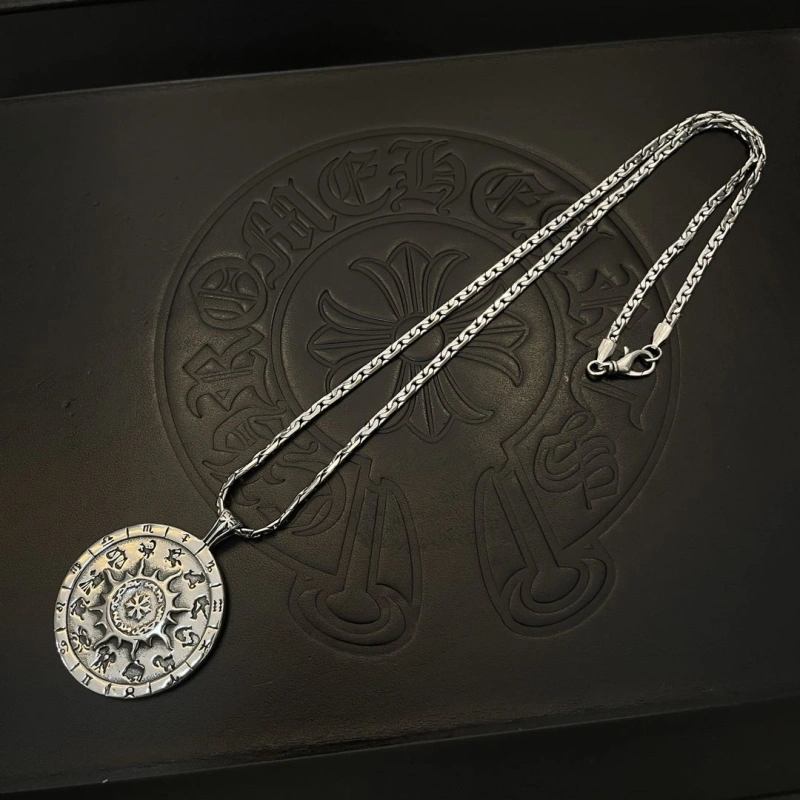 Stylish Chrxmx Hxxrts Necklaces 299847