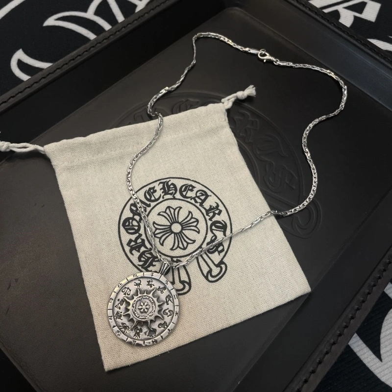 Stylish Chrxmx Hxxrts Necklaces 299847