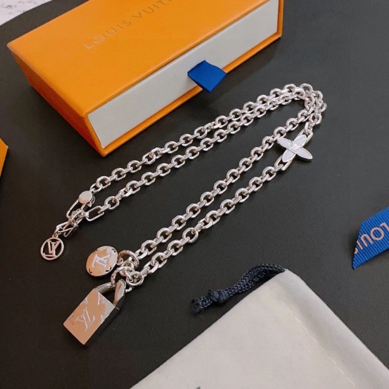 ModernLook LX Necklaces 310899