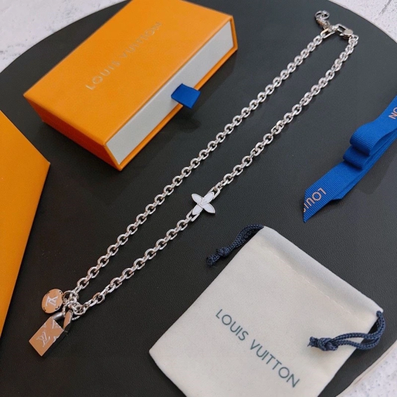 ModernLook LX Necklaces 310899