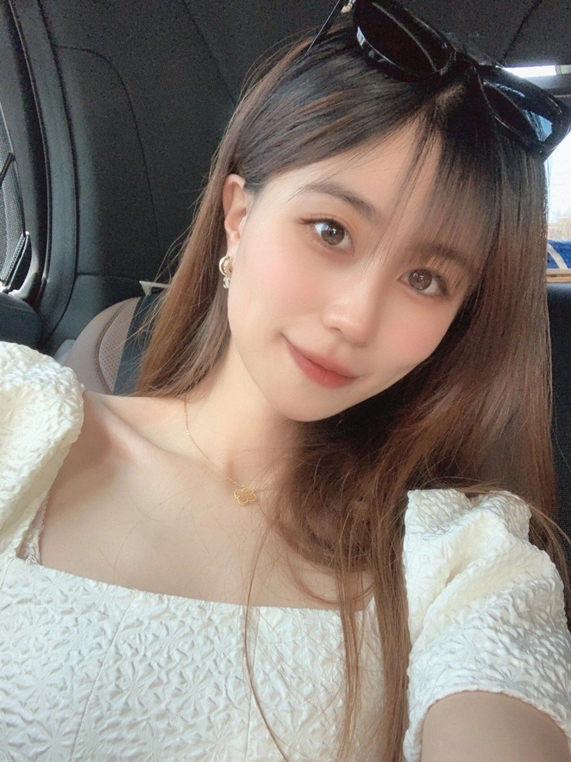 Modern Chxnxl Earrings 284041