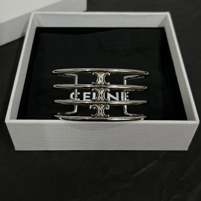 Classic Cxlxne Bracelets 283611