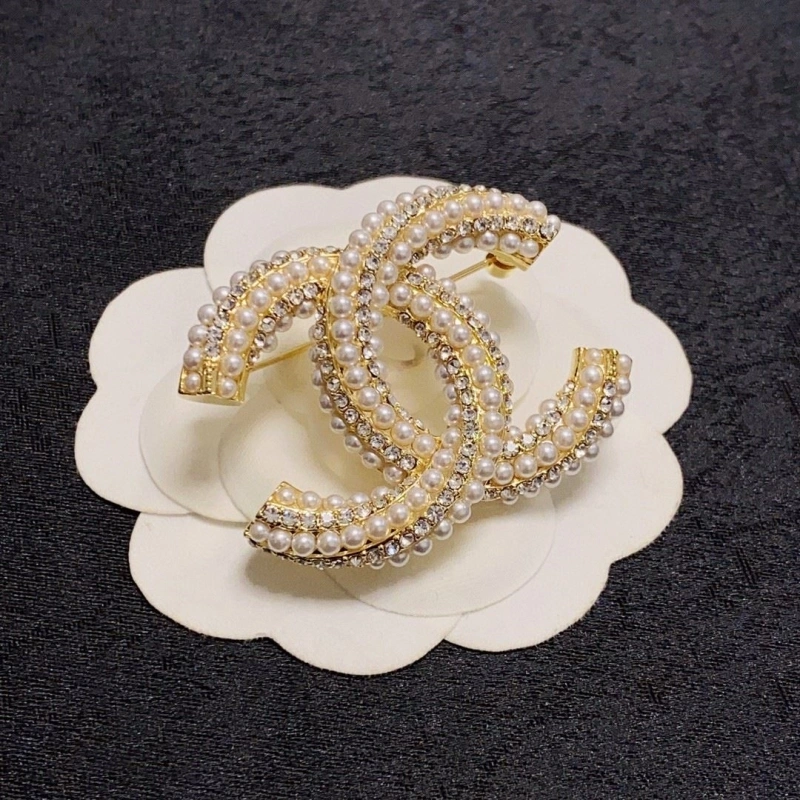 Refined Chxnxl Brooches 289321