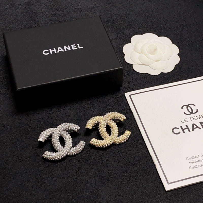 Refined Chxnxl Brooches 289321