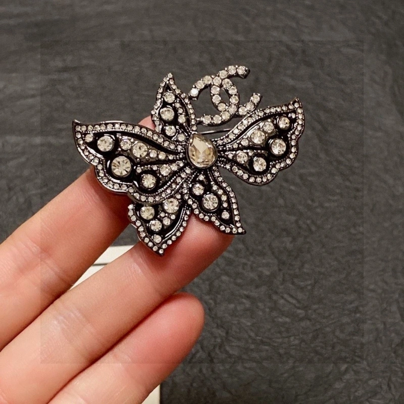 Chxnxl Brooches Resilient 289322