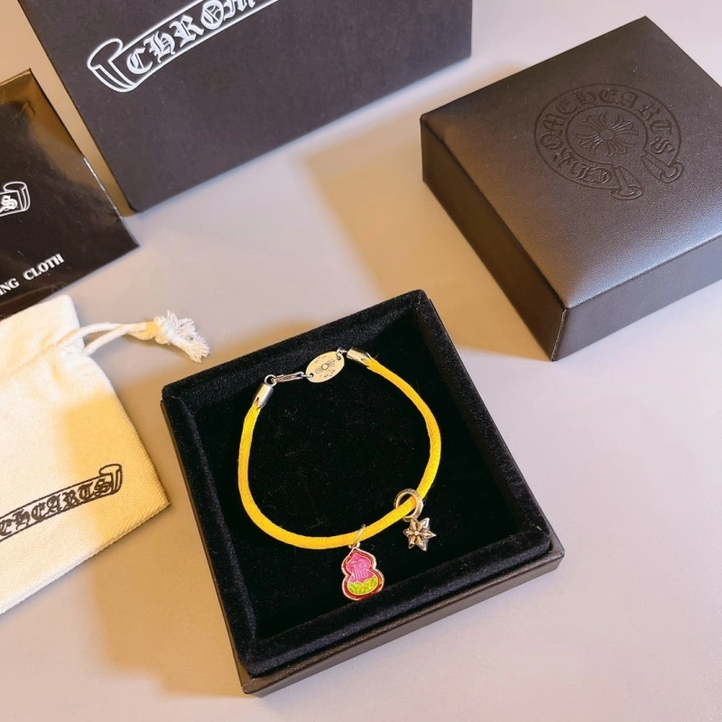 Fashionable Chrxmx Hxxrts Bracelets 300240