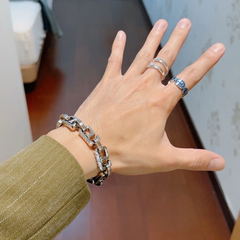 Fashionable Gxccx Bracelets 305794