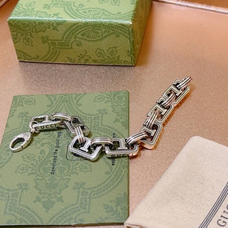 Fashionable Gxccx Bracelets 305794