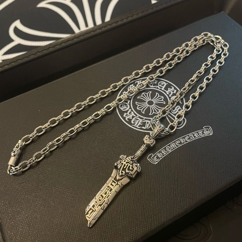 GoAnywhere Chrxmx Hxxrts Necklaces 299834