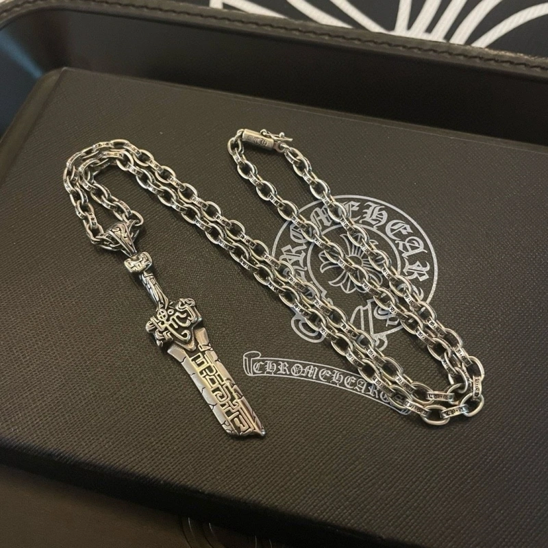 GoAnywhere Chrxmx Hxxrts Necklaces 299834