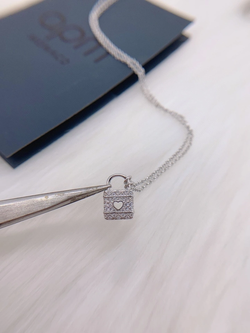 Axm Necklaces Refined 281590