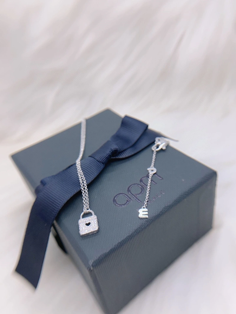 Axm Necklaces Refined 281590