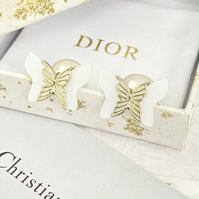 Sophisticated Christian Dxxr Earrings 294945
