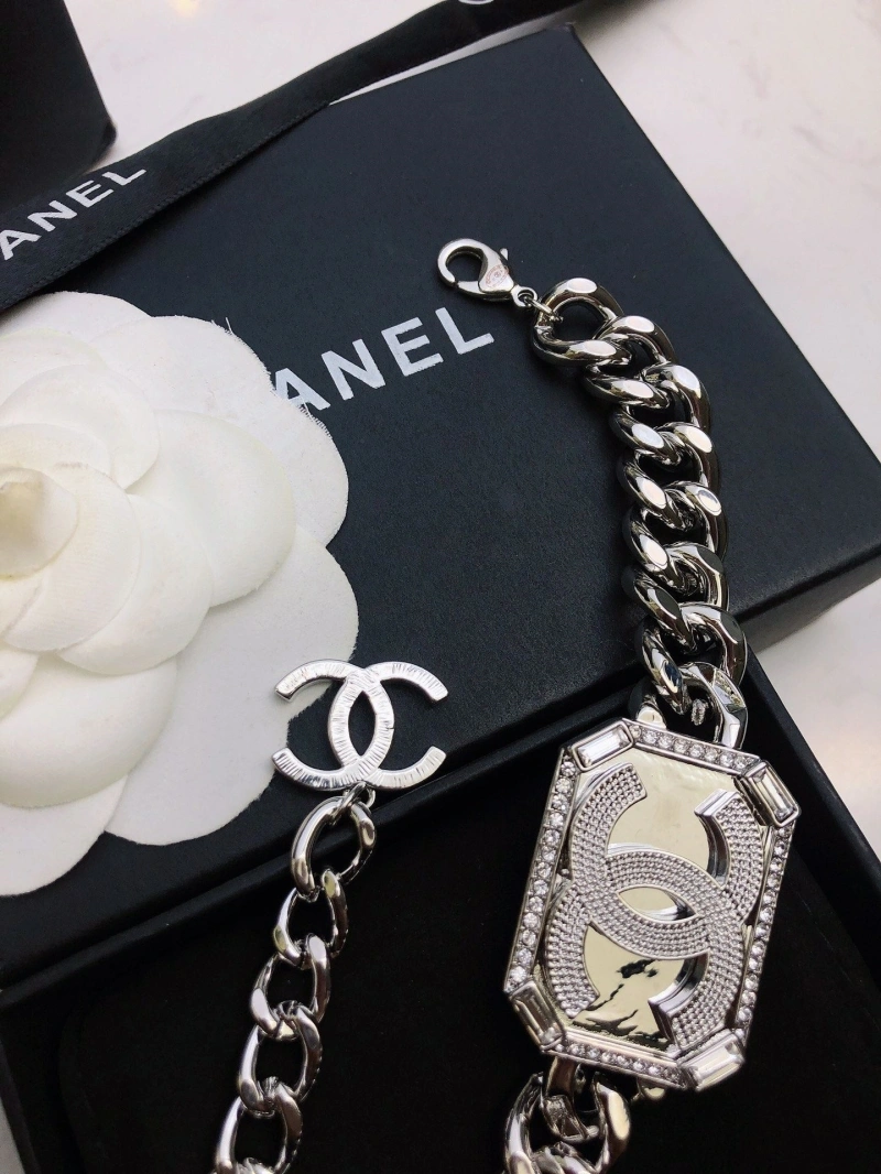 Bright Chxnxl Bracelets 289435