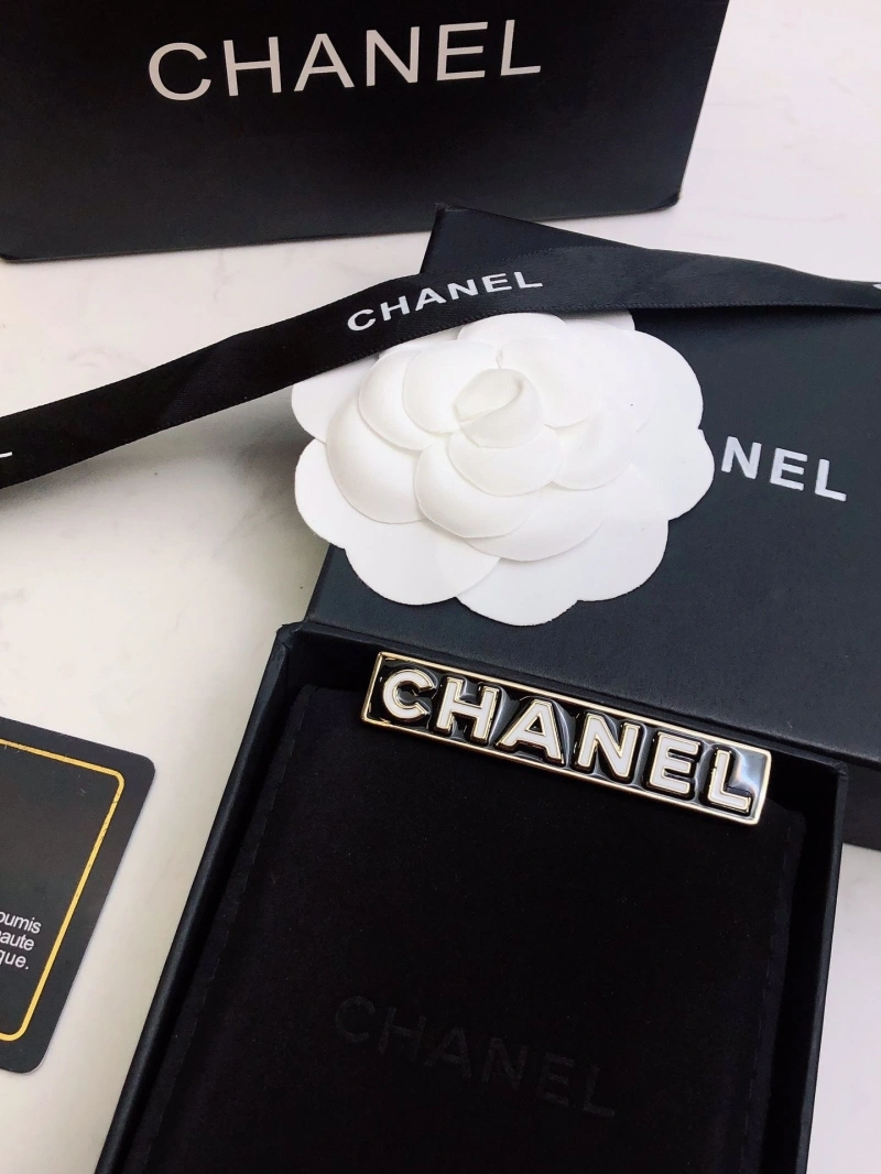 Unique Chxnxl Brooches 289316