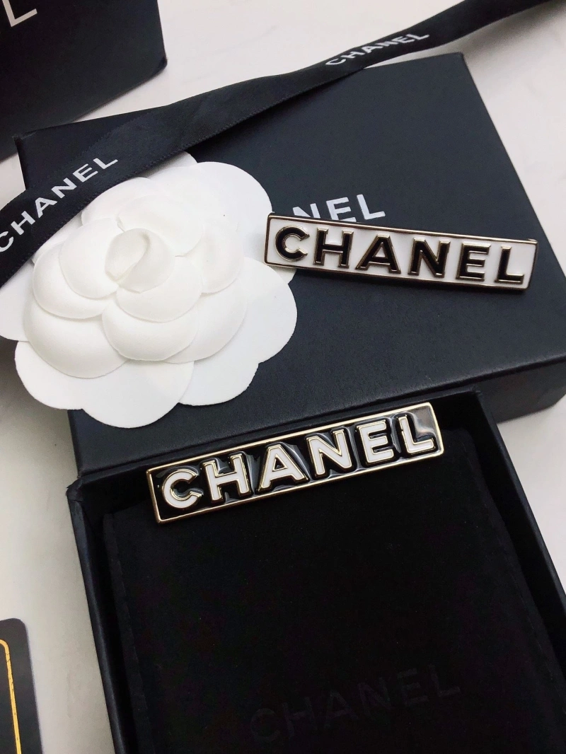 Unique Chxnxl Brooches 289316