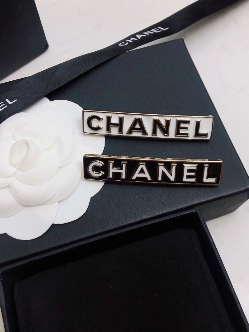 Unique Chxnxl Brooches 289316