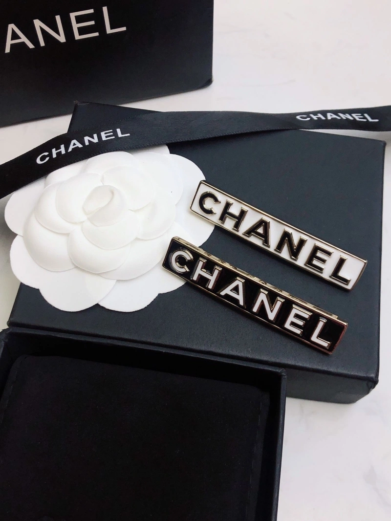 Unique Chxnxl Brooches 289316