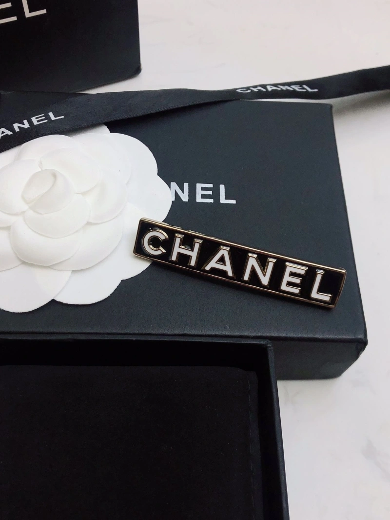 Unique Chxnxl Brooches 289316