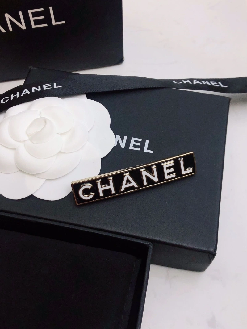 Unique Chxnxl Brooches 289316