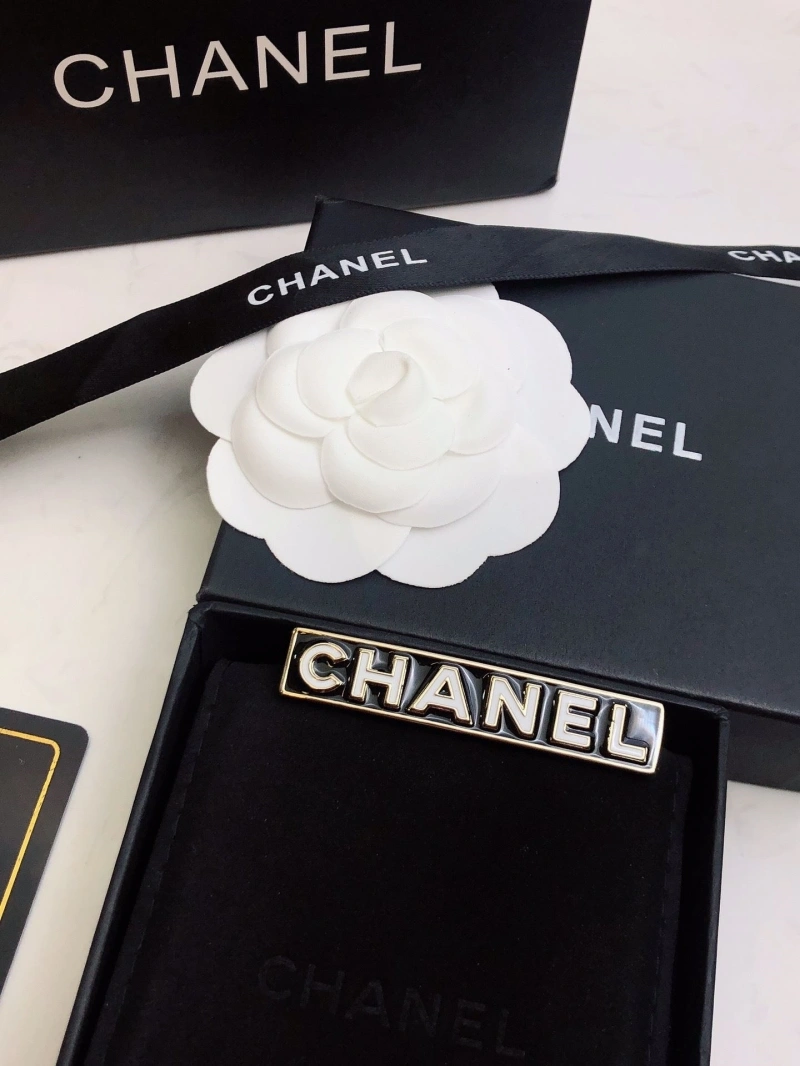 Unique Chxnxl Brooches 289316