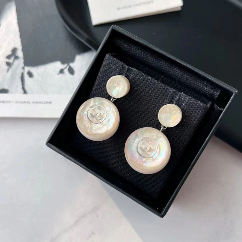 Sleek Chxnxl Earrings 289069