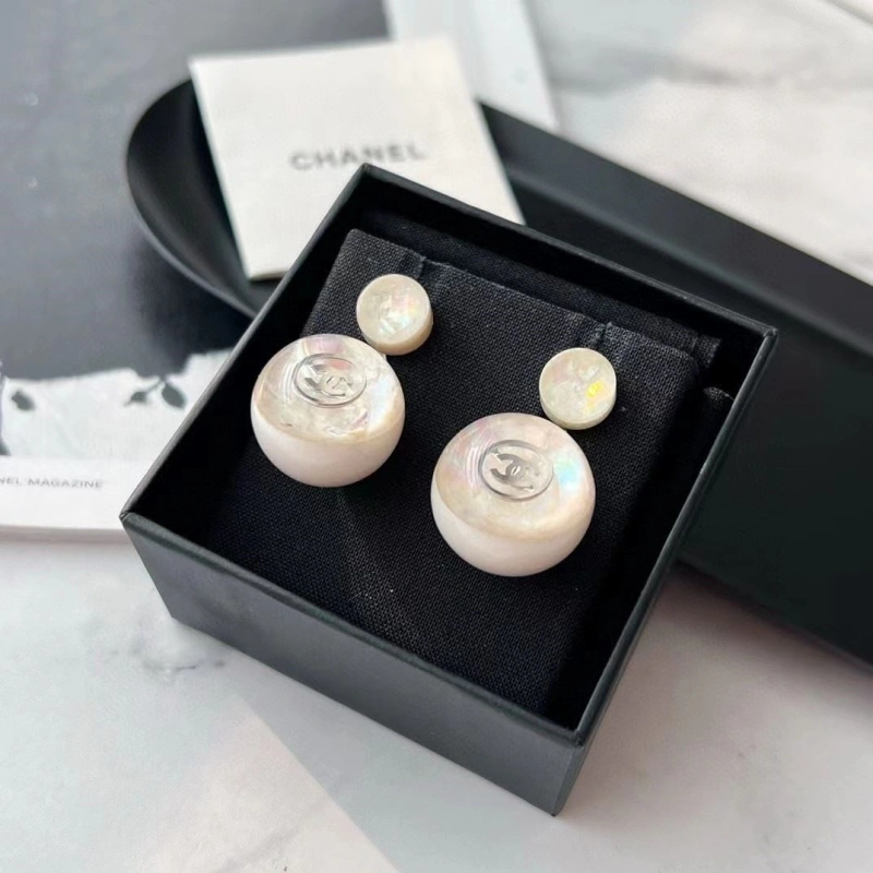 Sleek Chxnxl Earrings 289069