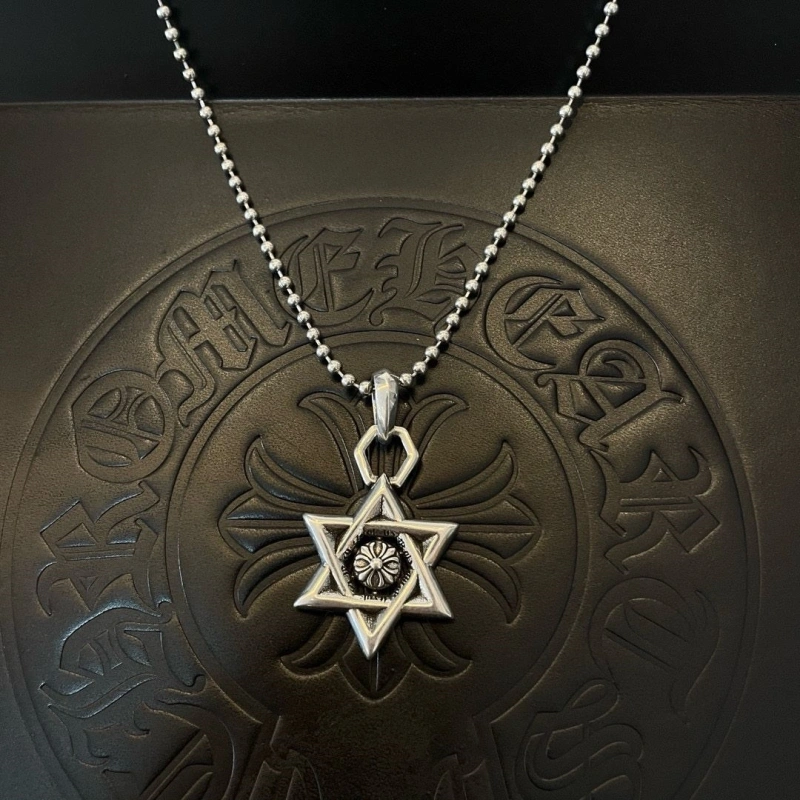 Classic Chrxmx Hxxrts Necklaces 299829