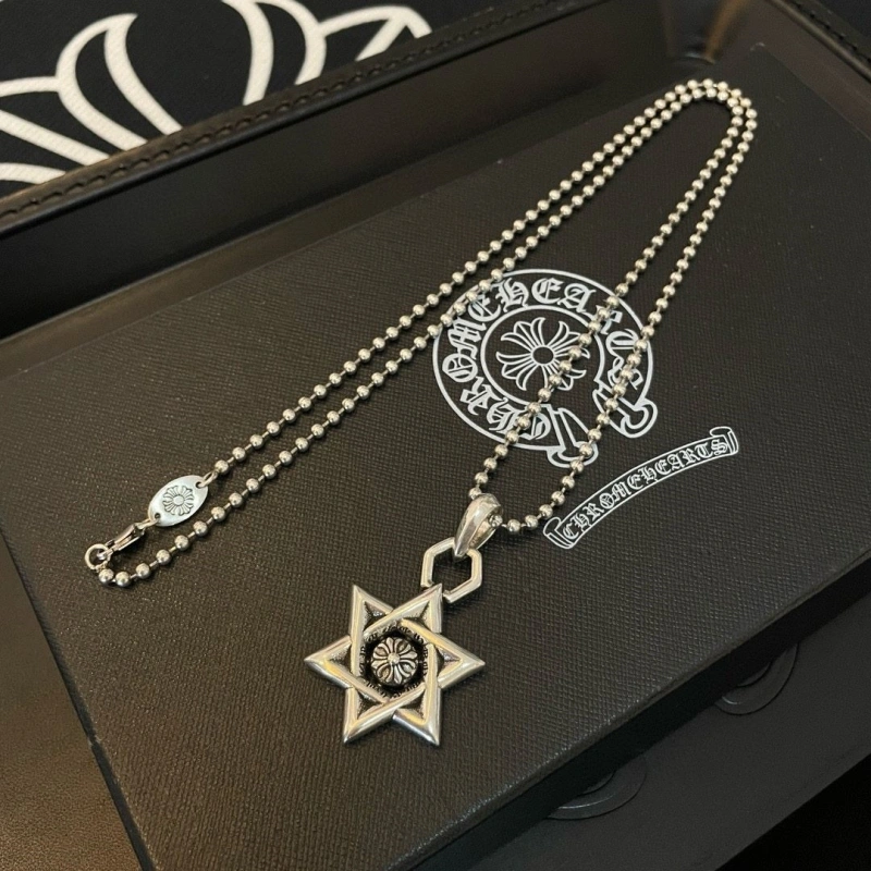 Classic Chrxmx Hxxrts Necklaces 299829