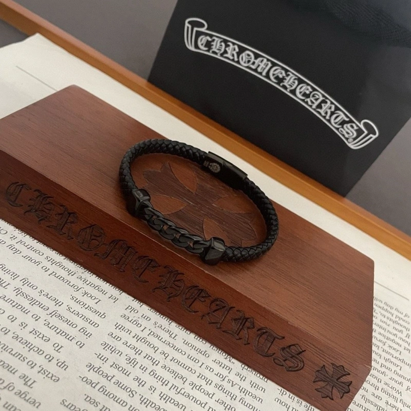 Fashionable Chrxmx Hxxrts Bracelets 300230