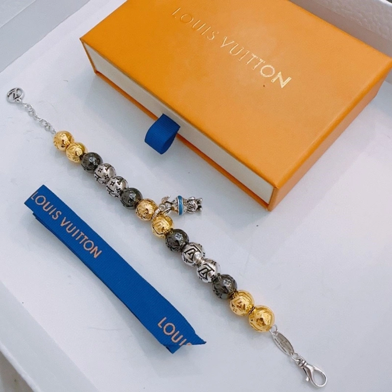 Trendsetting LX Necklaces 310871