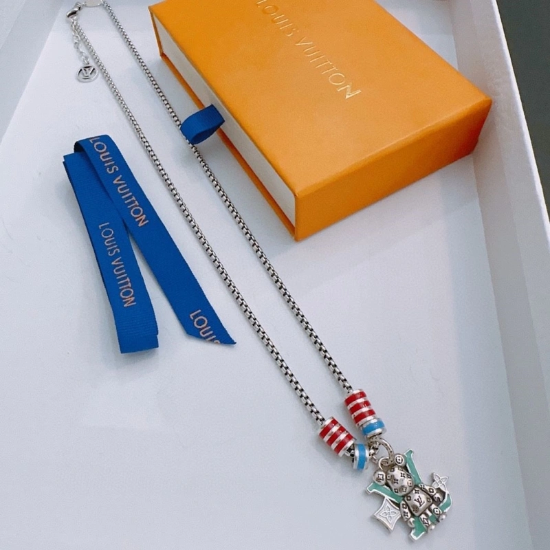 Durable LX Necklaces 310861