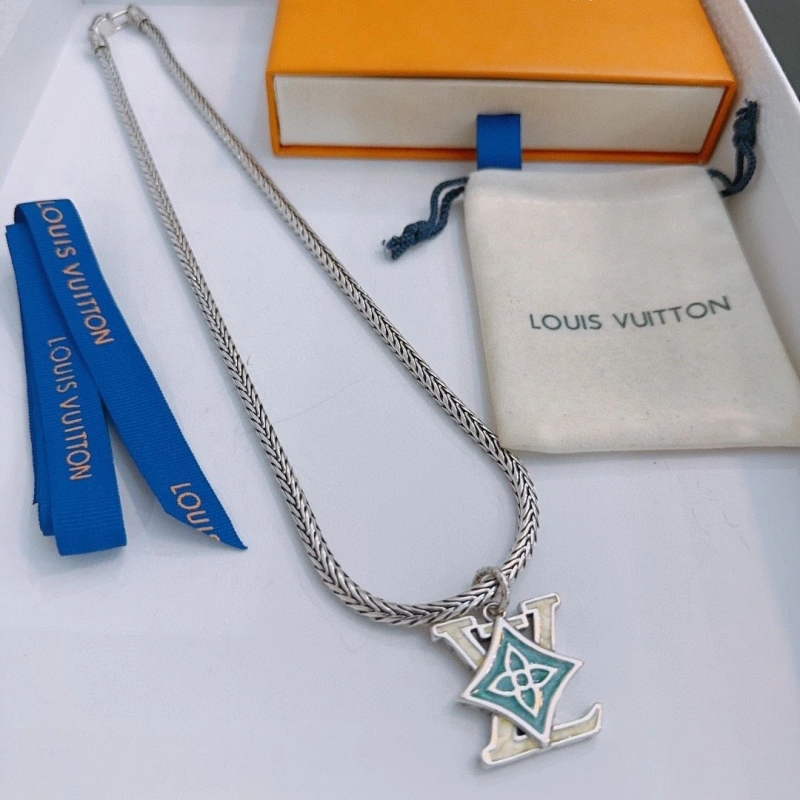 Trendy LX Necklaces 310917
