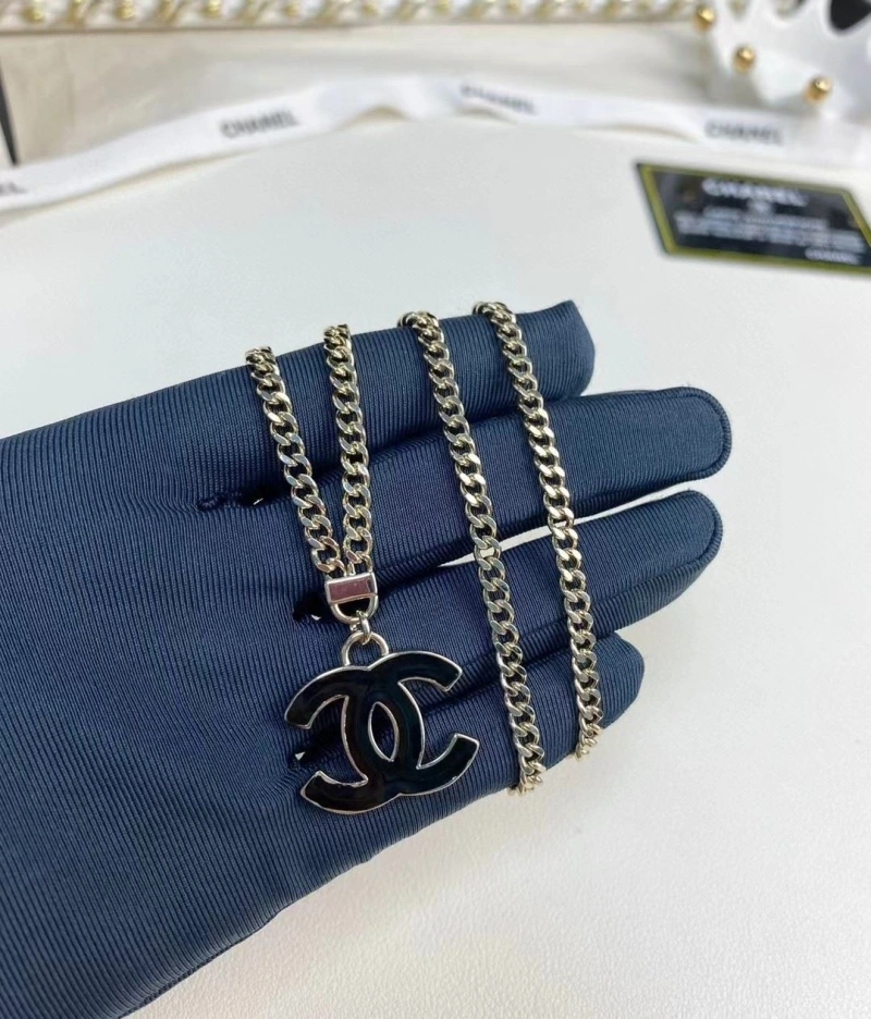 NewStyle Chxnxl Necklaces 288287