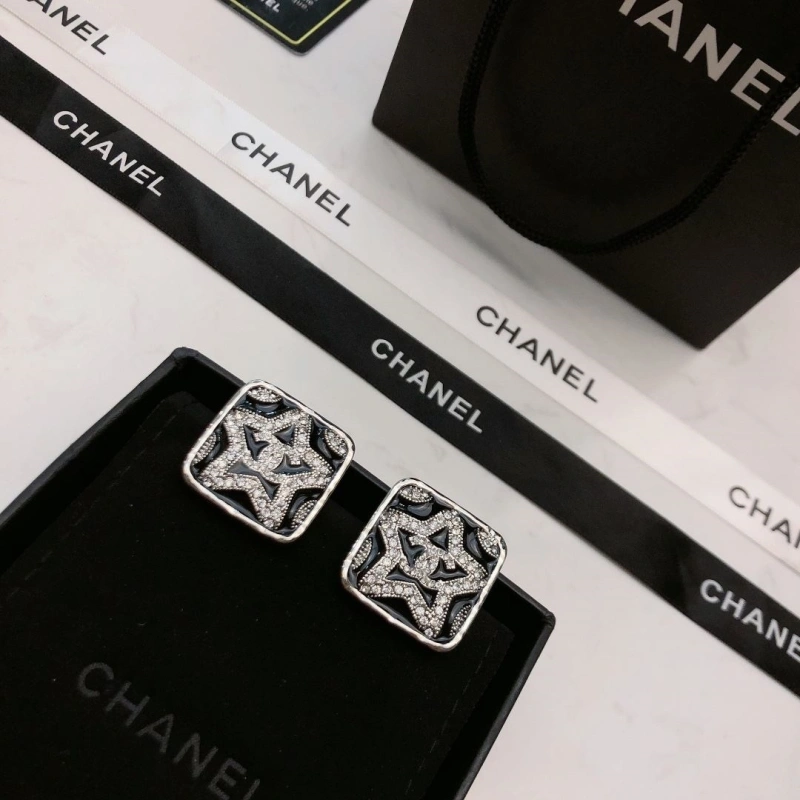 Sleek Chxnxl Earrings 289060