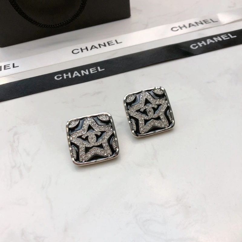 Sleek Chxnxl Earrings 289060