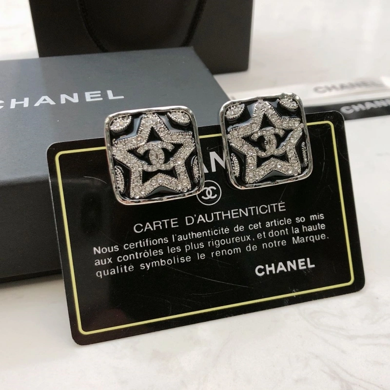 Sleek Chxnxl Earrings 289060