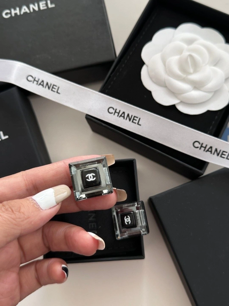Unique Chxnxl Earrings 289054