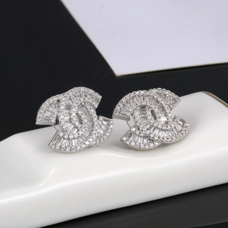 Trendsetting Chxnxl Earrings 289041