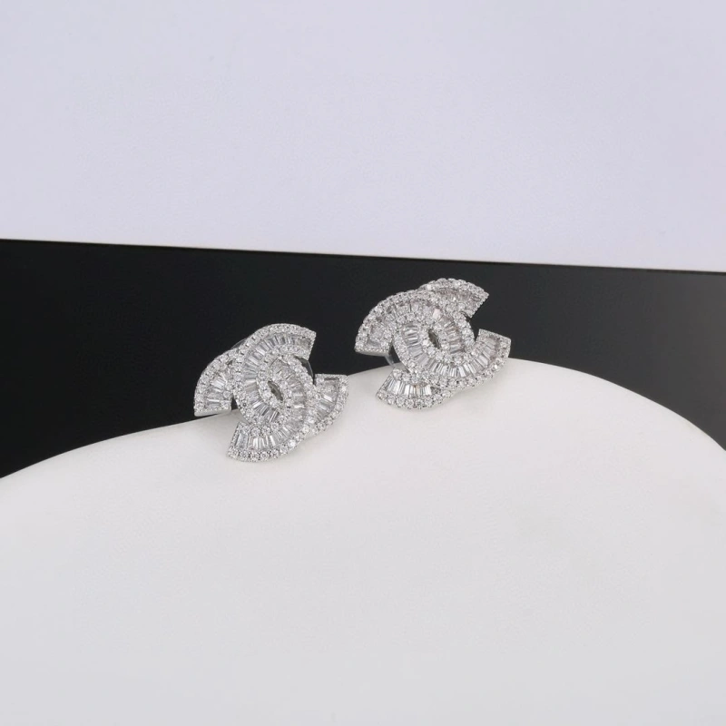 Trendsetting Chxnxl Earrings 289041