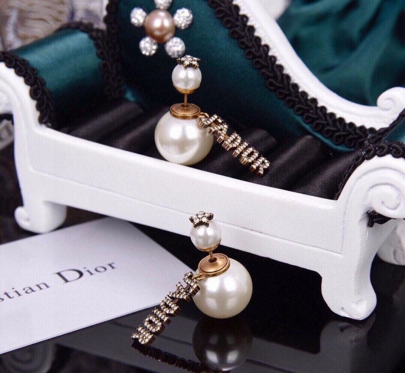 Christian Dxxr Earrings Durable 294936